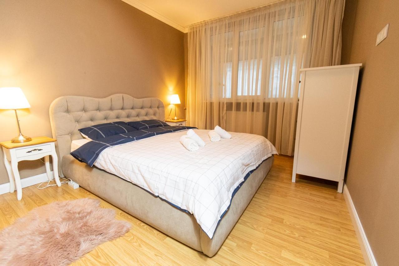 布拉索夫Central Apt. Near Afi Mall, 5 Mins To The Old Town By Car公寓 外观 照片