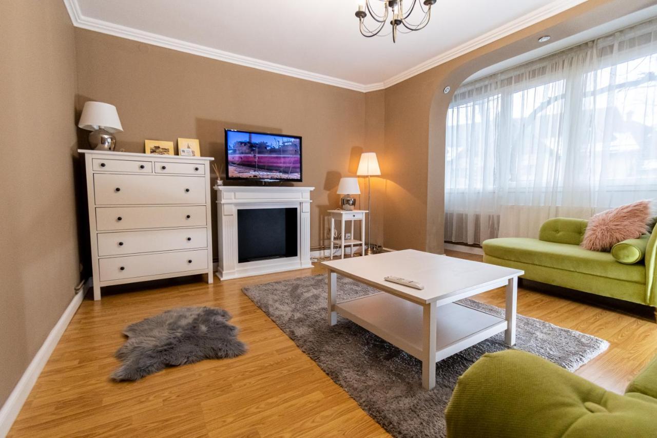 布拉索夫Central Apt. Near Afi Mall, 5 Mins To The Old Town By Car公寓 外观 照片