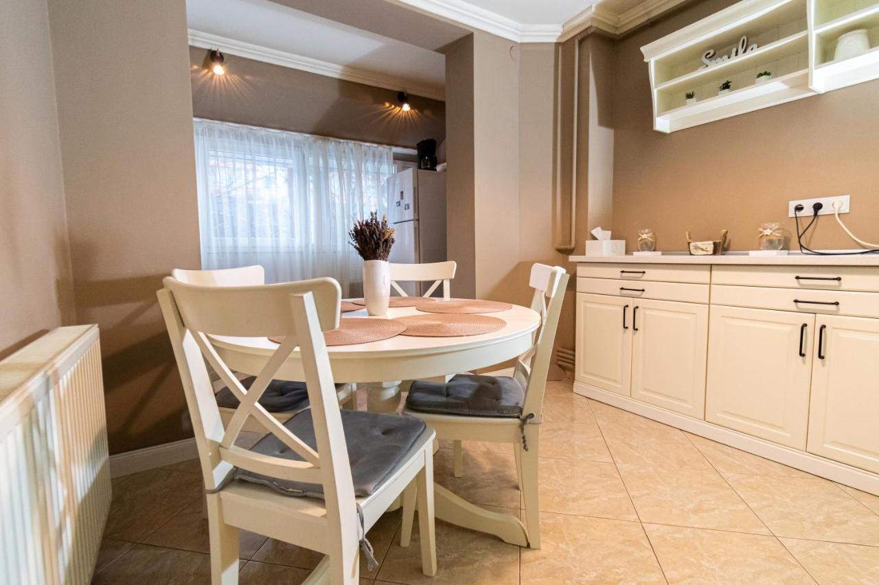 布拉索夫Central Apt. Near Afi Mall, 5 Mins To The Old Town By Car公寓 外观 照片
